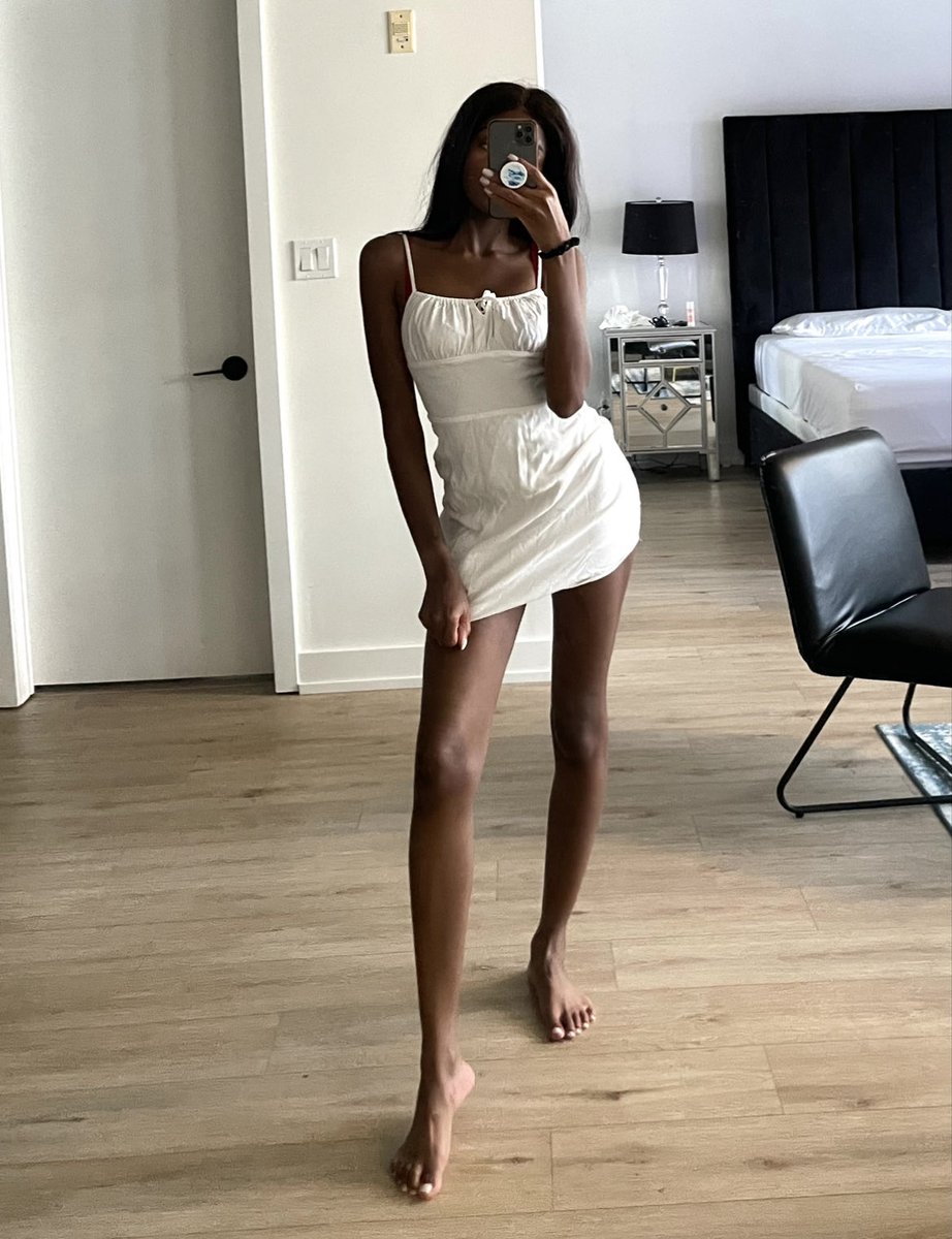 Lena 🧁 tweet media