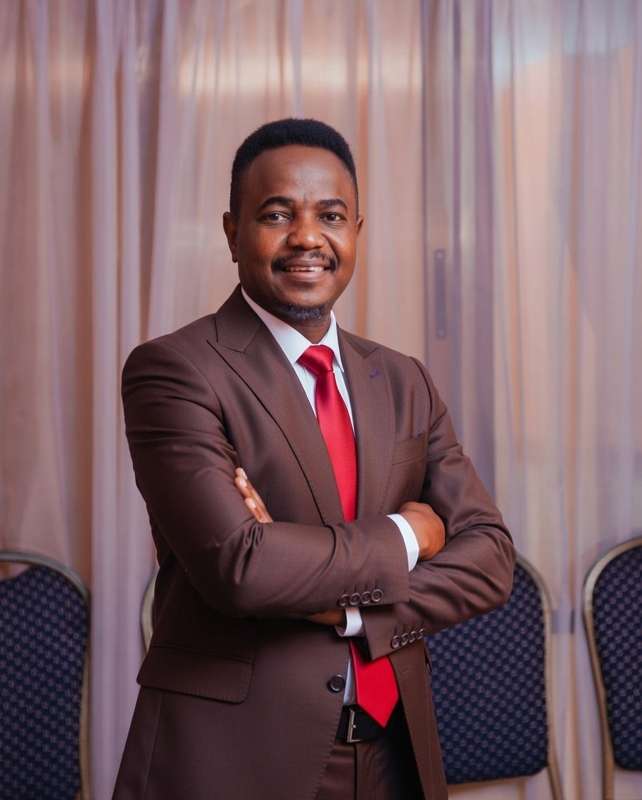 Blessed Jo as Hon. Isaac Nduati tweet media