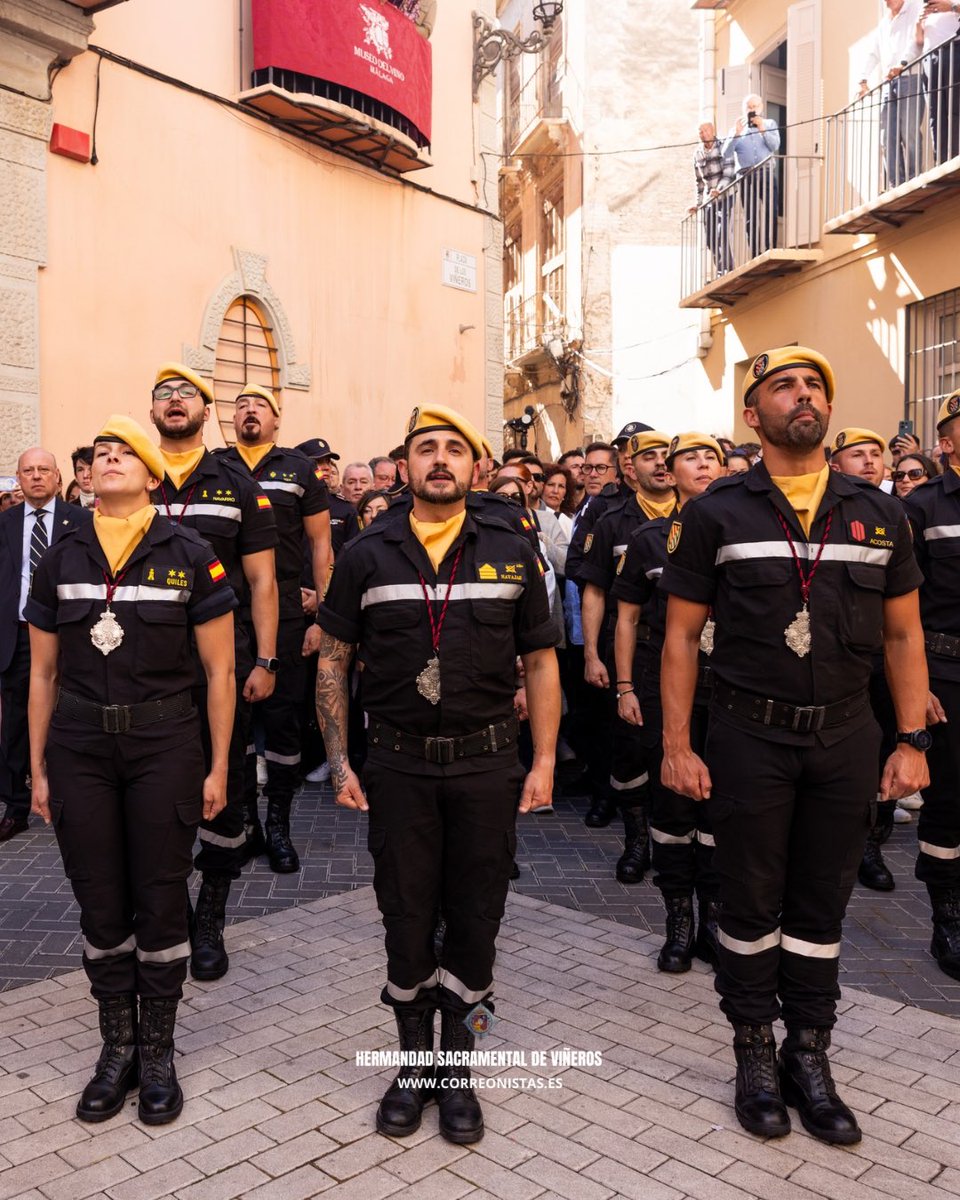 correonistas's tweet photo. 📣 Ante la borrasca Leonardo, la UME vuelve a estar al frente, ayudando y protegiendo a Andalucía.

Desde nuestra Hermandad, tan vinculada a ellos, queremos expresar nuestro reconocimiento, apoyo y gratitud por su incansable labor al servicio de los demás.

#cofradíasmlg https://t.co/5YPQ8kne1B