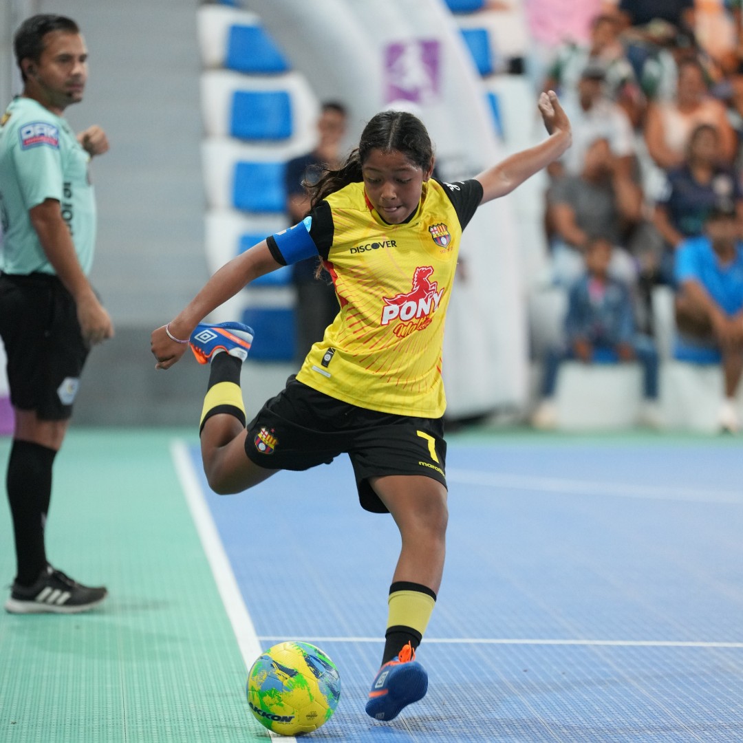 FEFecuador's tweet image. 🙌 Finalizó la fase de grupos de la @CONMEBOL Liga Evolución Sub 12 Futsal Femenino.

🔜 8 clubes buscarán el título en la fase final.