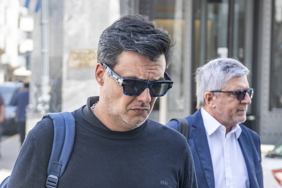 🔴 PASFER AUDIENCIA

✔️La Justicia fijó para el 19 de febrero la audiencia de imputación de Maximiliano Rodriguez, uno de los directores de Pasare.

✔️Rodriguez está acusado por el fiscal de apropiación indebida.

✔️ Pasare trabajaba con Conexión Ganadera y era uno de los