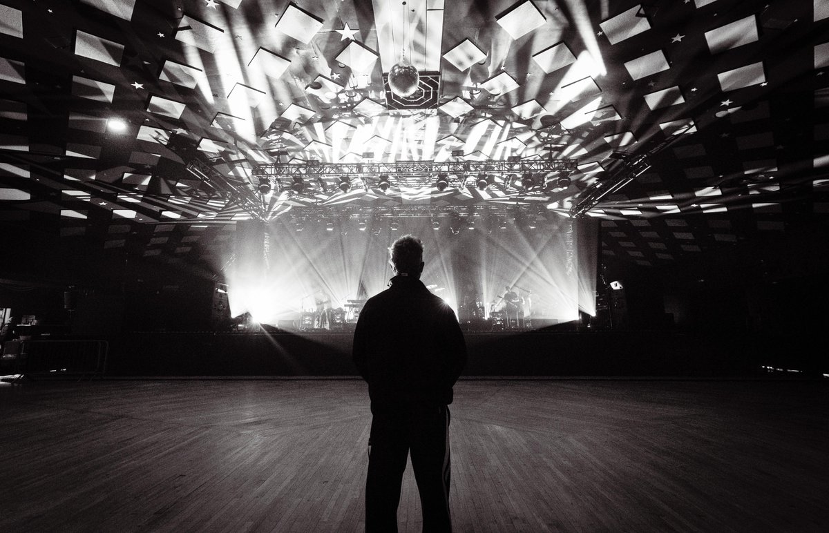 Robbie Williams tweet media