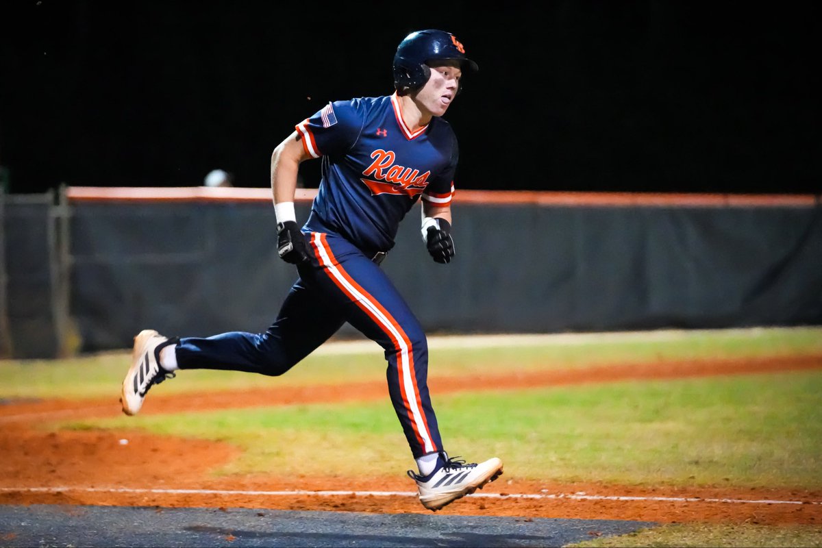 BostonAllard6's tweet image. Senior Year off &amp;amp; running⚾️
Game 1 win last night 8-4🔥
@LBHS_Baseball 
#seniorseasonloading #senioryear