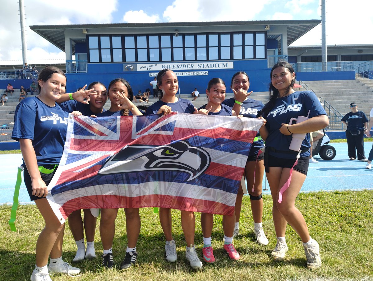 UHawkFan12's tweet photo. It was a great event! All free! I was impressed by the speed, skill and athleticism I saw by the wahine on the Big Island! 

I think we might have made some Seahawk fans today.

So proud of the Seahawks and their work to uplift communities and young women. https://t.co/FshIH8ms0V