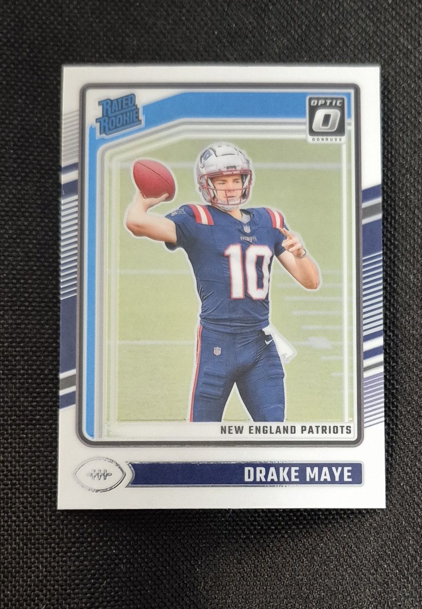 KnockoutCards's tweet image. WHO WANTS A FREE DRAKE MAYE ROOKIE?

LIKE FOLLOW AND RETWEET FOR YOUR CHANCE TO WIN!

WILL PICK A WINNER RIGHT BEFORE KICKOFF ON SUNDAY #GIVEAWAY 🏈 🔥