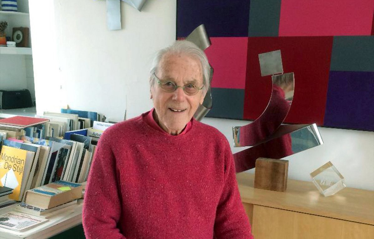 Jean Widmer, graphiste franco-Suisse ayant conçu les panneaux qu’on connaît tous, et qui signalent le patrimoine français le long de nos autoroutes, est décédé il y a quelques jours.