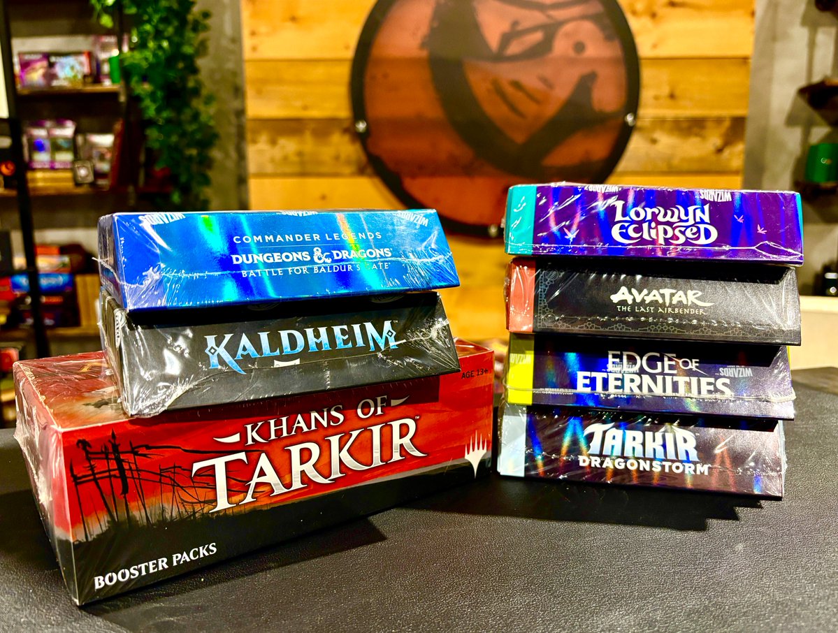 commandcast's tweet image. Let’s support a great cause together!!

Just donate to @TransLifeline in multiples of $4.00 and we'll pick 7 winners to send one of these boxes to.

Click here to donate: give.translifeline.org/tcc