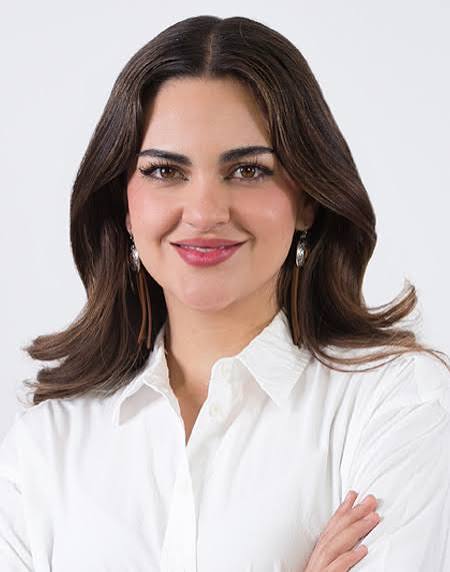 jorgegogdl's tweet image. El salón de Belleza que puso la senadora @AndreaChavezTre en el Senado compra maquillajes, labiales y sprays con costo al erario público como revela @Libro_negro_ 

Los que prometieron austeridad gobernando comprando cosméticos.