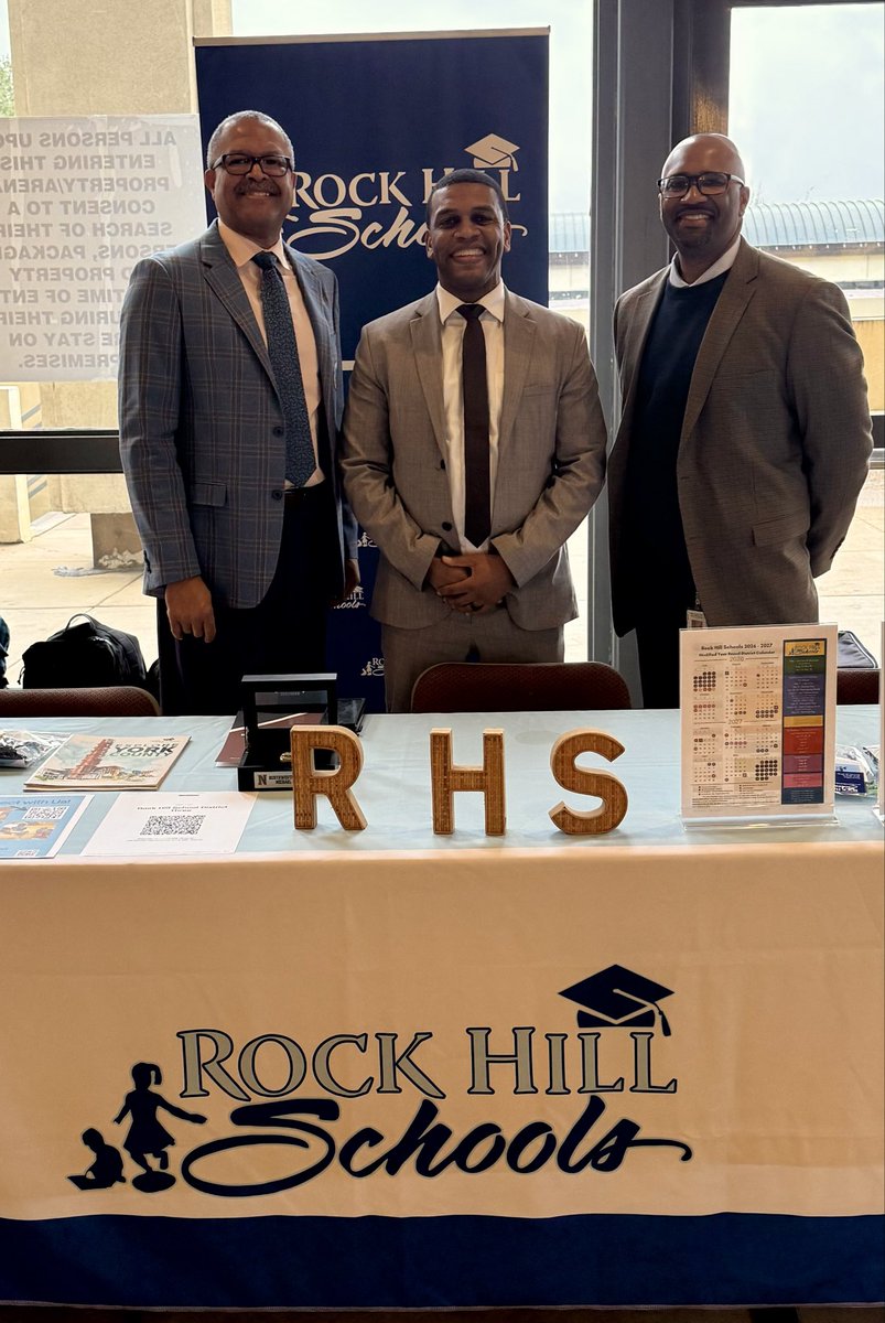 Loved meeting future educators at the USC recruitment fair and showcasing why Rock Hill Schools is an amazing place to work! 💙 The future of education is looking bright! #LoveWhereYouWork #RockHillSchools #TeachRockHill #YouBelongHere