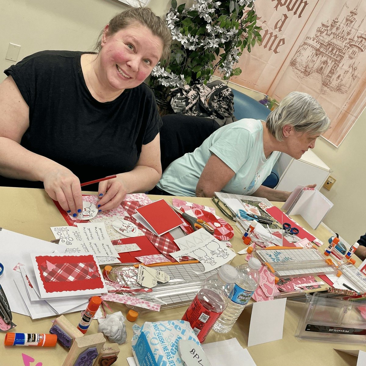💖✨ What a fantastic start to the week! Monday night's adult craft program was a hit, with over 21 participants coming together to create more than 130 beautiful valentines for Project Valentine! 🥳 Thank you to everyone who joined us in spreading love and kindness. 🎨💌