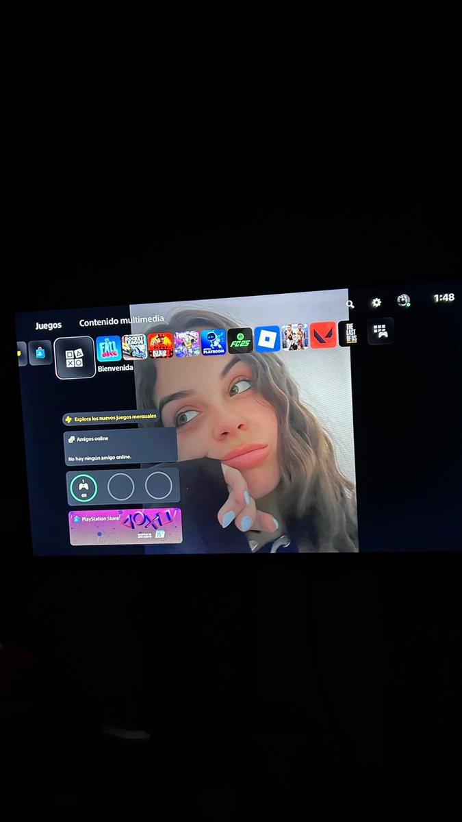 lo que ve mi novia cada vez que se mete a jugar a la play🤝
<a href="/paulaalpzz_/">lapauliss</a>