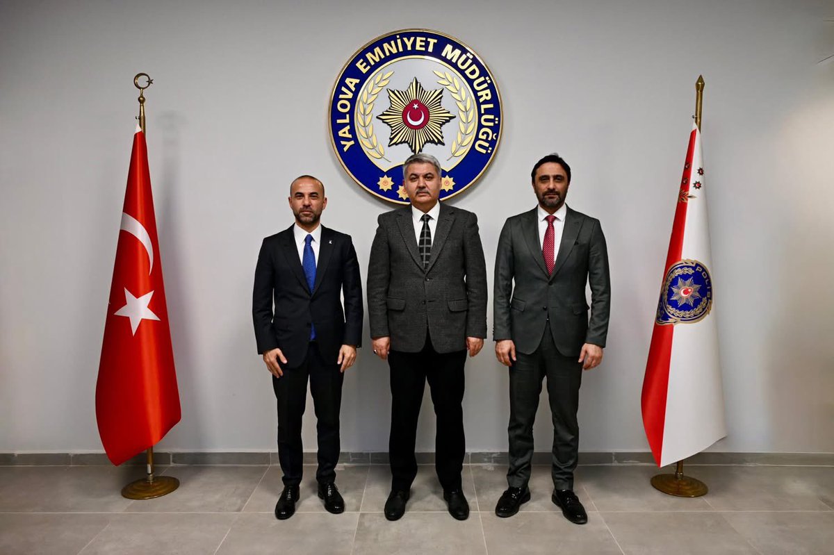 huseyin_oylmz's tweet photo. #Çarşamba İl Başkanımız Umut Güçlü ve Merkez İlçe Başkanımız Hüseyin Özyılmaz;

Yalova'mıza atanan İl Emniyet Müdürümüz Yılmaz Delen’i ziyaret ederek hayırlı olsun dileklerini iletti.

İl Emniyet Müdürümüze görevinde kolaylıklar ve başarılar dileriz. https://t.co/UB3uo2YOx8