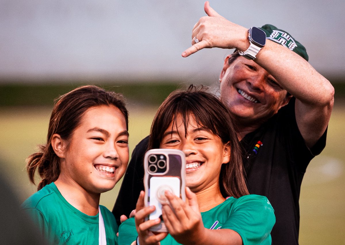Hawaii Soccer tweet media