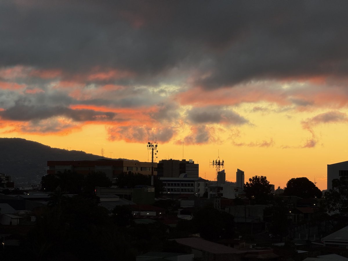 Qué vivan los atardeceres 🌅❤️‍🩹