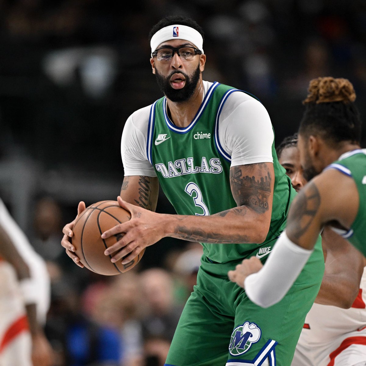 50NuancesDeNBA's tweet image. 🚨 WOWWW !!! TRADE ALERT !!! 🤯💣

ANTHONY DAVIS EST TRANSFÉRÉ CHEZ LES WIZARDS !!! 😵‍💫😵‍💫😵‍💫