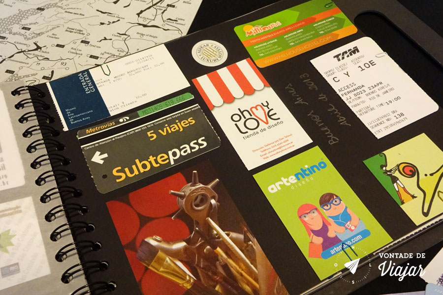 VontadeDeViajar's tweet image. Eu amoooo lembranças de viagem! Guardo tickets de museus, bilhetes de metrô… Mas não tem graça nenhuma deixar todas essas coisas se empilharem num canto da casa, né? Veja como fiz meu scrapbo... bit.ly/2wpPQCd

#viagem #scrapbook #dicas #vontadedeviajar #bilhetes #album