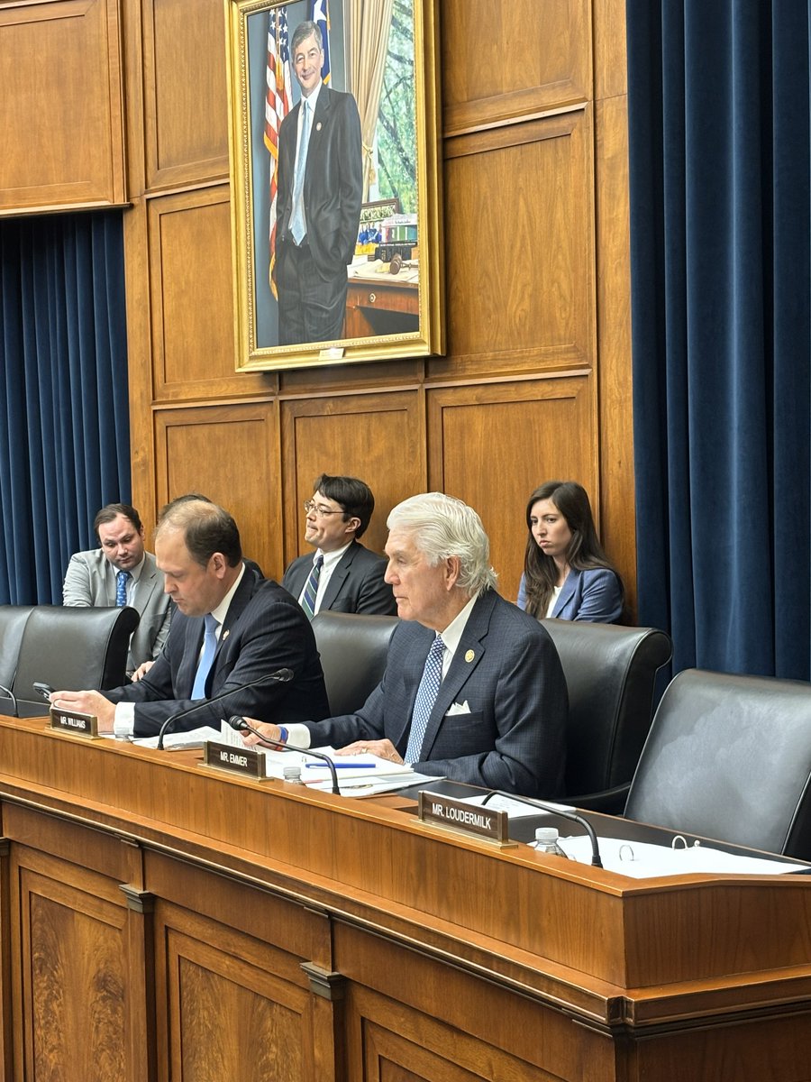 RepRWilliams's tweet photo. Throughout the 119th Congress, my @FinancialCmte colleagues and I have remained focused on strengthening our banking system and making life more affordable for Americans.  

At today’s hearing with @SecScottBessent, we discussed how right-sizing and tailoring removes costly layers of regulations, freeing up financial institutions to serve their customers and support local communities.  

Just over a year into the presidency, @POTUS continues building on his commitment to a financial system that works for small businesses, consumers, and future homeowners. 🇺🇸