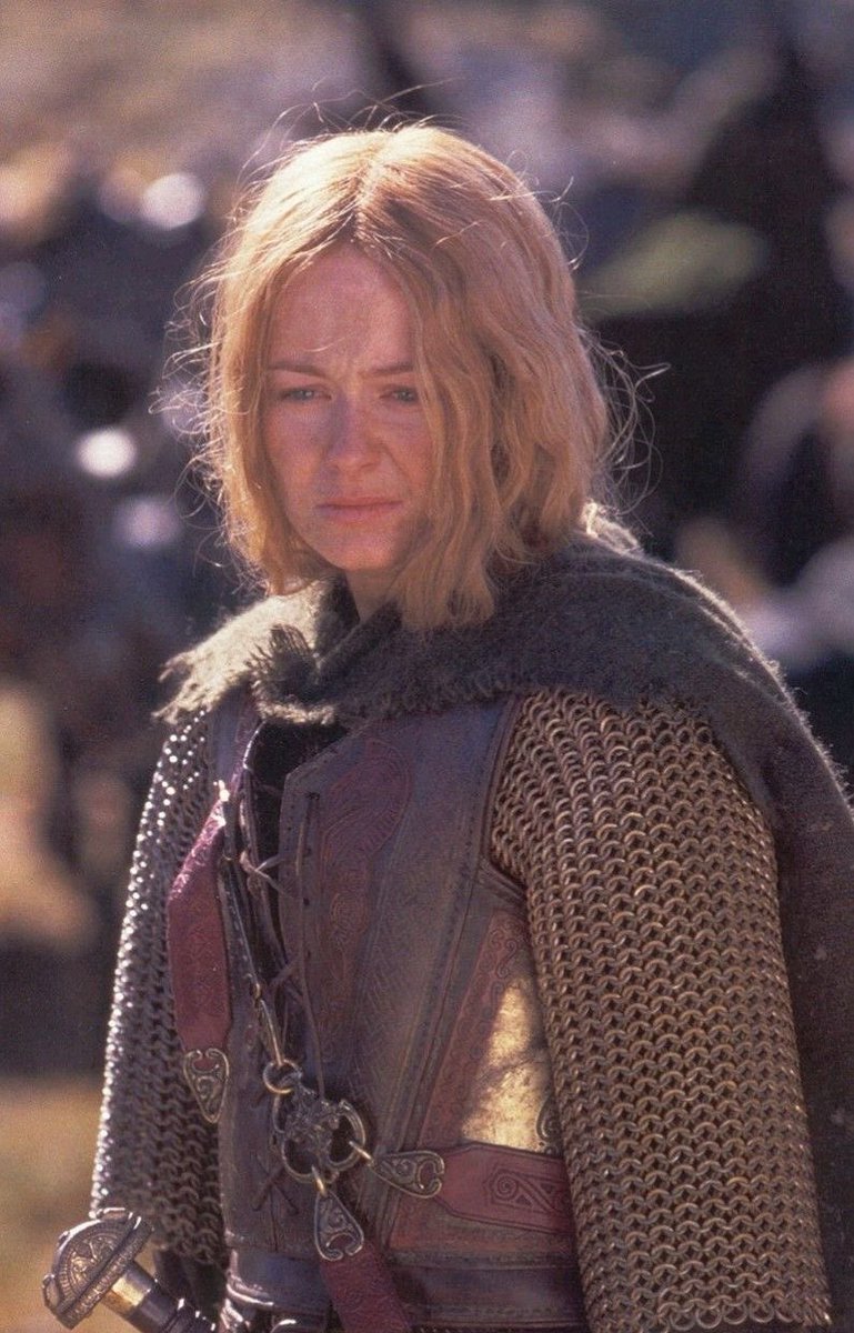 peredhelheart's tweet photo. so there’s this shield-maiden https://t.co/kmIJW4zBHx