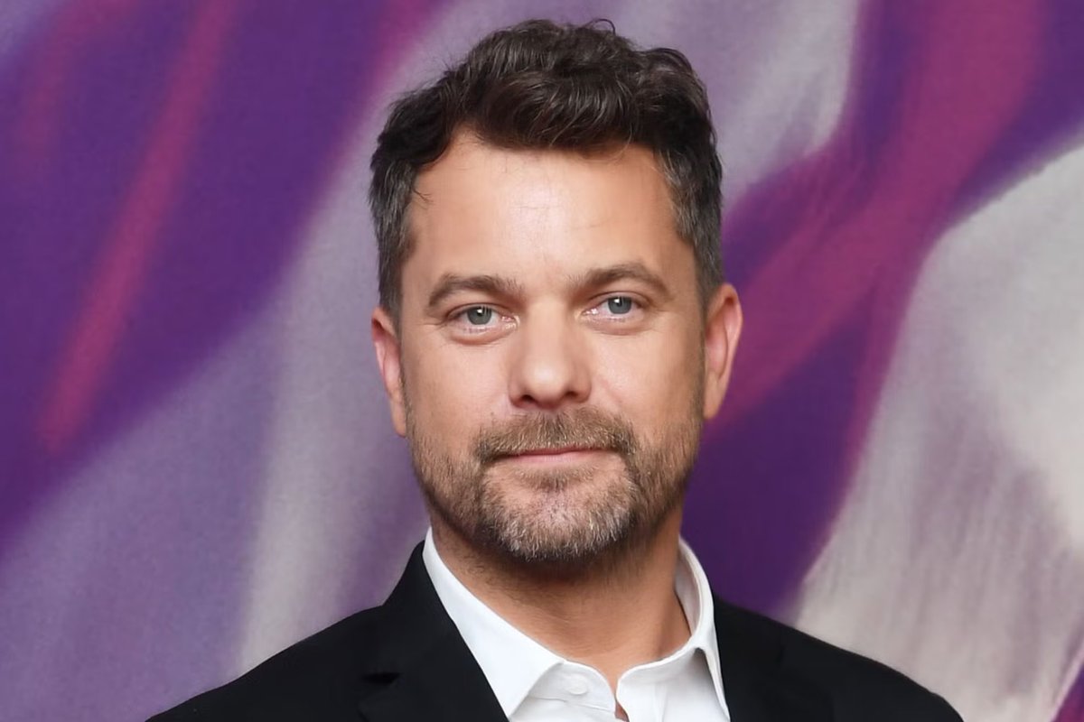 AudiencesUSA_P's tweet image. 🛠️ Sous le modèle de #ThePitt (produire au moins 15 épisodes par an à budget raisonnable), HBO Max développe le family drama #HowToSurviveWithoutMe par Greg Berlanti, dont un pilote est commandé. Les deux premiers acteurs recrutés sont Ray Romano et Joshua Jackson.