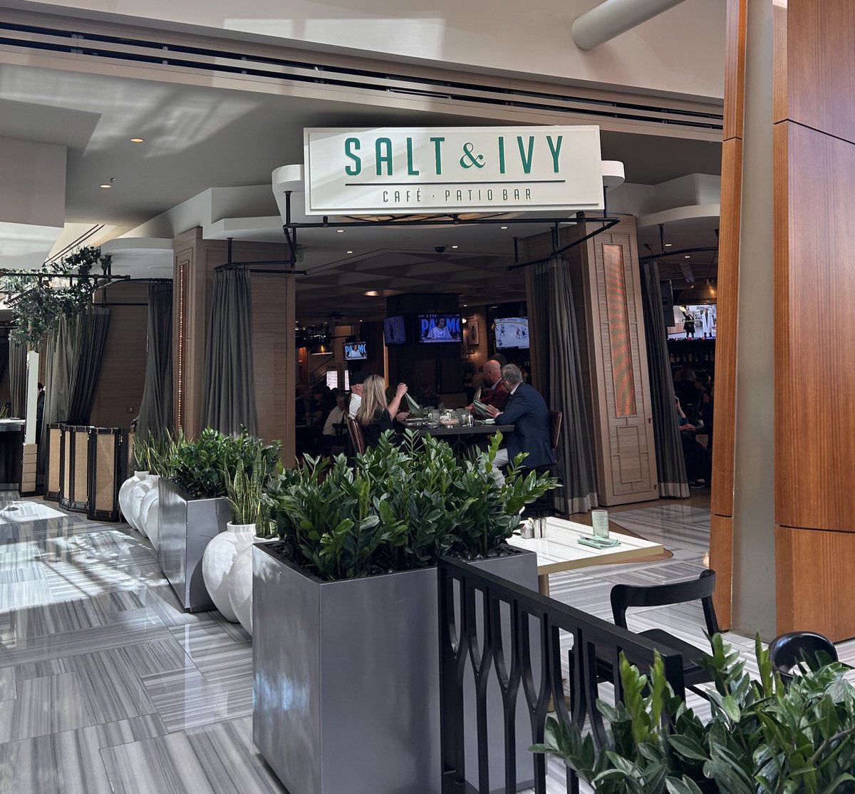 Chelsey R. tweet media