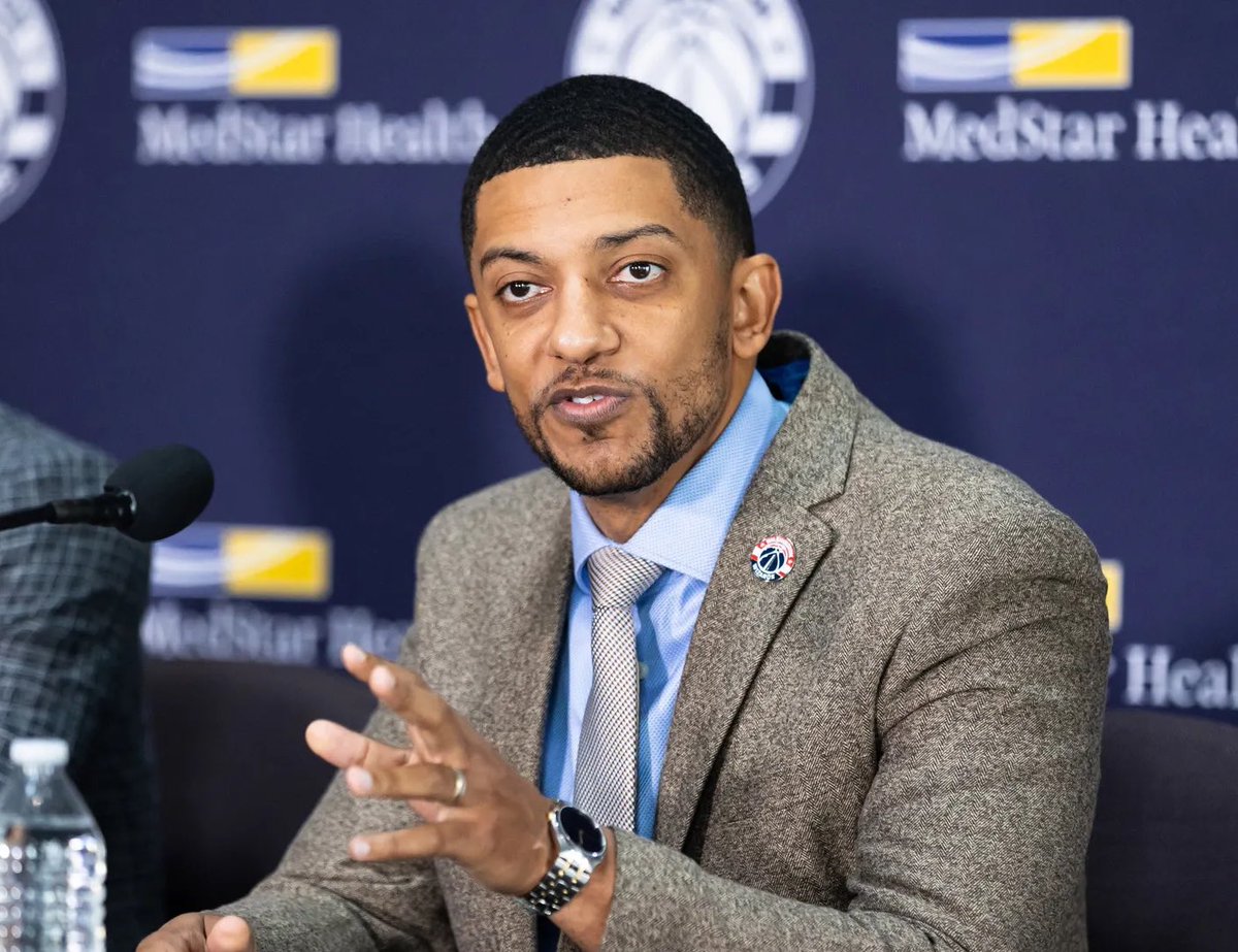 WizardsMuse1's tweet image. WE TURNED BRADLEY BEAL AND KYLE KUZMA INTO TRAE YOUNG AND ANTHONY DAVIS

OH MY GOD WE HAVE THE BEST GM IN THE LEAGUE