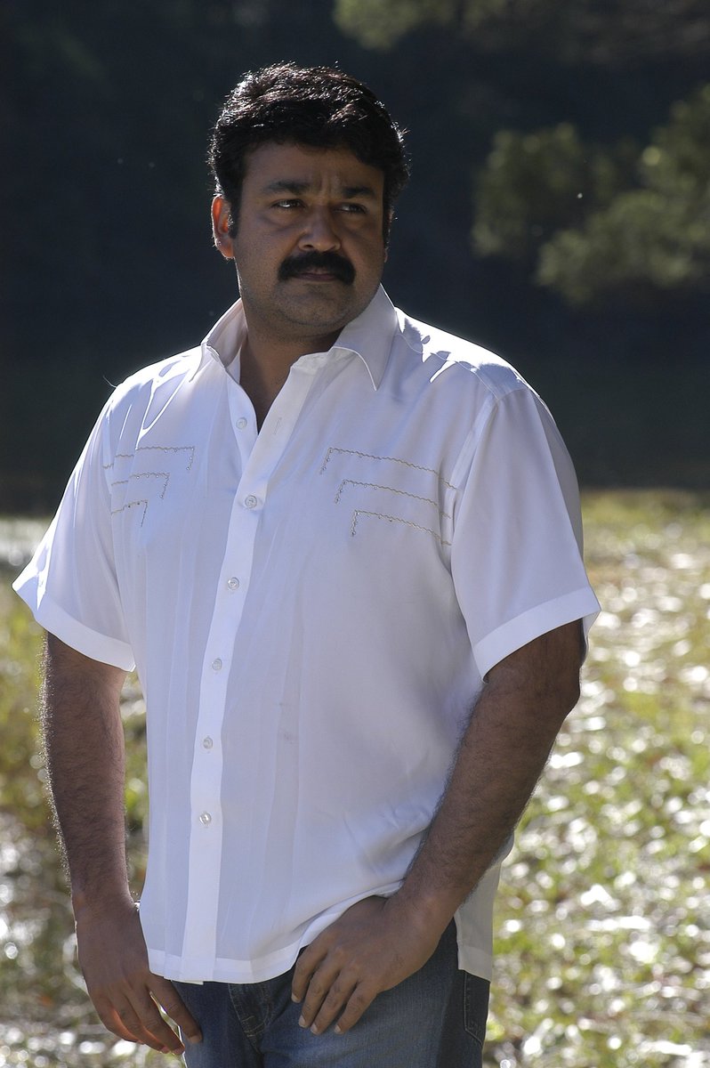 FerokeLalettan's tweet photo. ഇന്നുമോര്‍ക്കുന്നുവോ വീണ്ടുമോര്‍ക്കുന്നുവോ 🥰

From Tomorrow 🌟

#Mohanlal || #UdayananuTharam4K || @Mohanlal || #L366 https://t.co/13Cfl68zEj