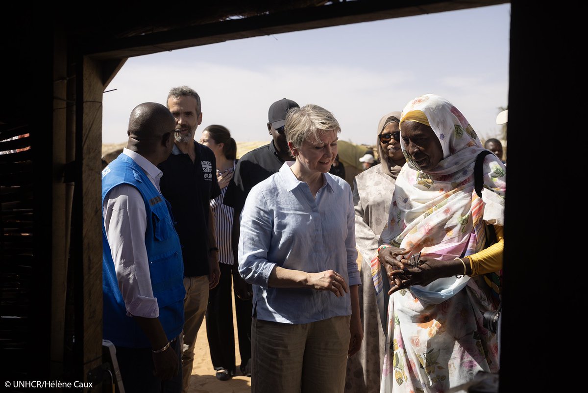 UnhcrTchad's tweet photo. In Adré, eastern Chad, UK Foreign Secretary @YvetteCooperMP met refugees who had just crossed the border after fleeing violence in Sudan.

With @FCDOGovUK support, @UnhcrTchad and @WFP_Chad are responding to the urgent needs of more than 900,000 Sudanese refugees. https://t.co/J9ORjkmYrz