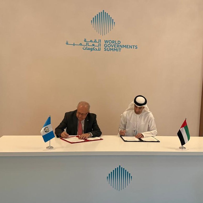 El #CancillerGT Carlos Ramiro Martínez Alvarado suscribió, junto con el Ministro de Comercio Exterior de Emiratos Árabes Unidos, Tani Al Zeyoudi, los términos de referencia para el Acuerdo de Asociación Económica Integral (CEPA).

📰 bit.ly/4bHgV69