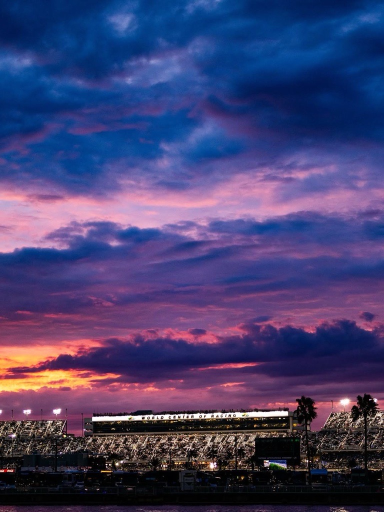 💜🏁🏎️ Purple skies and racing vibes. The <a href="/DAYTONA/">Daytona International Speedway</a> 500 is almost here!

Fly nonstop 👉️flytodaytonabeach.com

📸 <a href="/NASCAR/">NASCAR</a> 

#flydab #NASCAR #Daytona500 #LoveDaytonaBeach #daytonabeach
