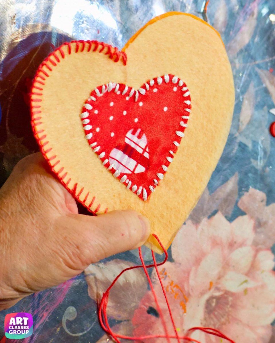 Art Classes Group tweet media