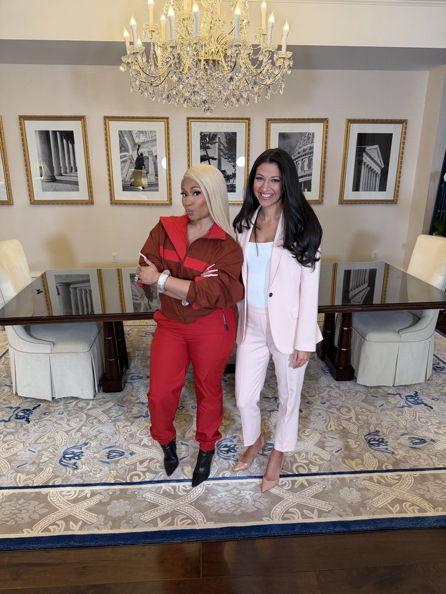 NICKIMINAJ's tweet image. 