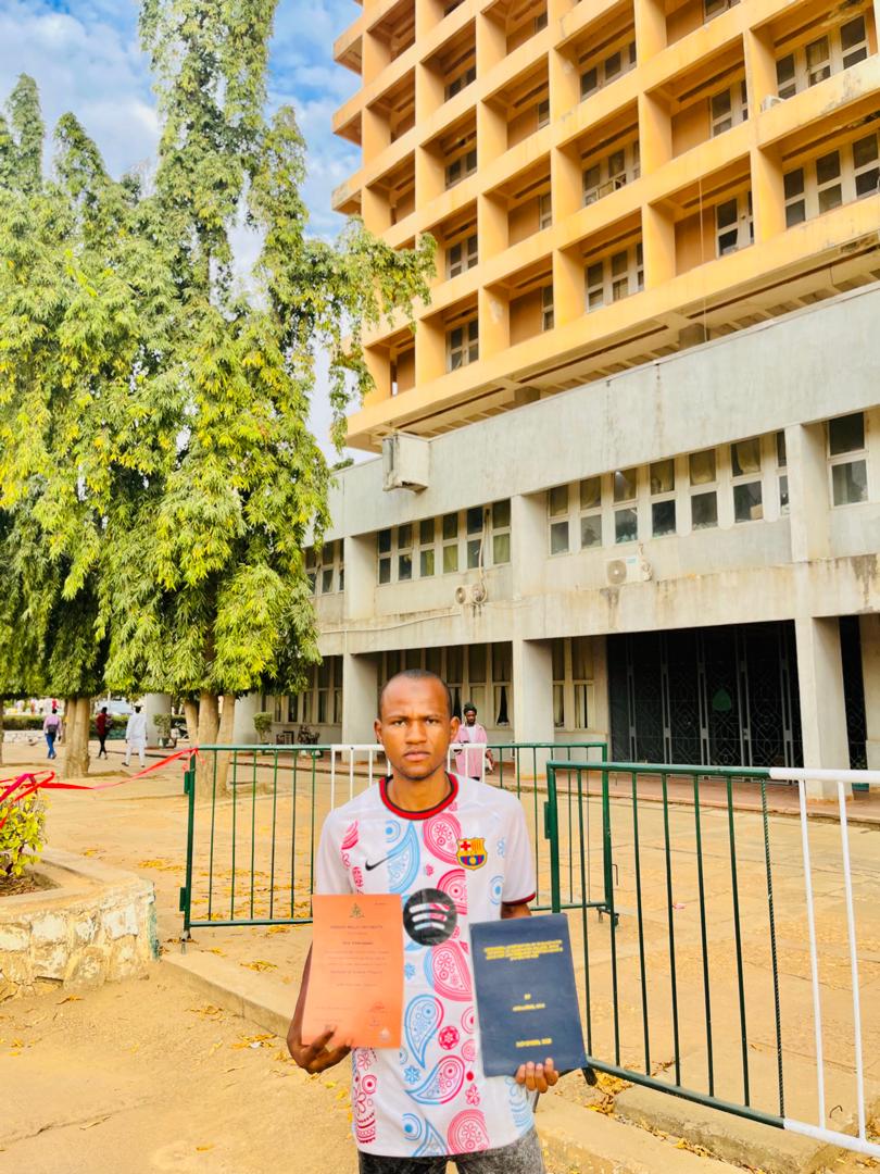 OverallIdris's tweet photo. 4.53/5.00 CGPA ✅ 
Best graduating student department of physics, Ahmadu Bello University, Zaria 2025✅
Alhamdullilah 

#ABUConvocation2026
#ABUInsight
@ABU_Campus
@Cambridge_Uni 
@Columbia 
@Cornell 
#viral 
#student 
#vdm 
@Harvard 
@elonmusk 
#uk 
#scholarship
#Nigerians https://t.co/jwNoGO4XDe