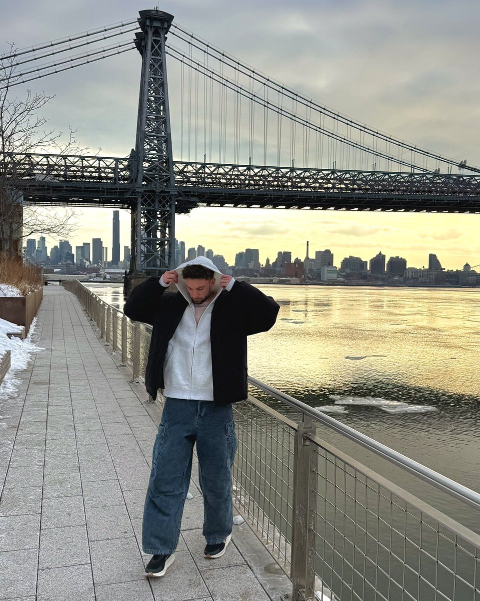 nckylv's tweet photo. NYC 🍎 https://t.co/WBjR2I5n6e