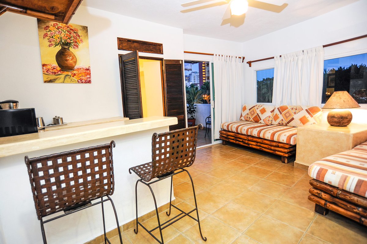¡Bienvenidos a su casa en #IxtapaZihuatanejo!
Tranquilidad y ambiente relajado desde tu llegada con encanto característico del doble paraíso, Ixtapa Zihuatanejo es para ti.

📸 Hotel Suites Ixtapa Plaza 

#HotelesIxtapaZihuatanejo #ThisIZit #VisitIZ #Zihuatanejo #PuebloMágico