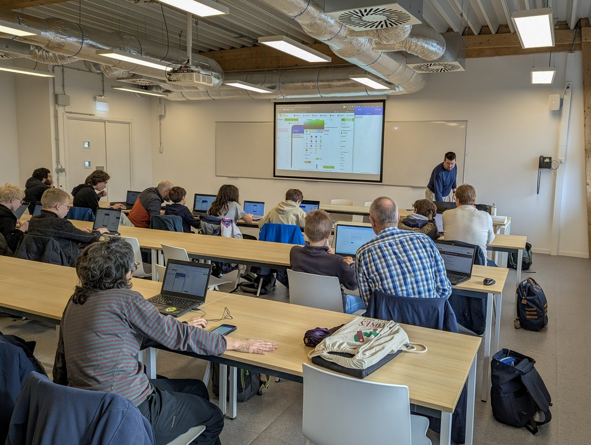 MITAppInventor's tweet image. Great weekend at #FOSDEM2026 🇧🇪
The #AppInventorFoundation and #MITAppInventor team led two hands-on workshops for young creators on building mobile apps and training and deploying a machine learning model. Big thanks to the #FOSDEM community! See you next year!