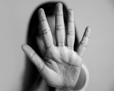 Que grande vitória !
Os Três Poderes assinaram  o pacto de enfrentamento ao feminicídio.
Isso significa um fortalecimento e ampliação das políticas de proteção às mulheres e meninas.
A violência contra mulheres é sintoma de uma estrutura machista e precisa ser combatida!