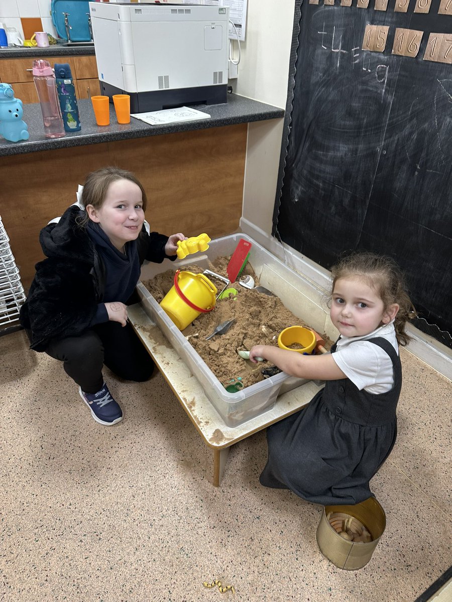 StPeterPaulPri's tweet photo. Today our Y6 ‘gardeners’ spent time with their Reception ‘seeds.’ Our children have such beautiful friendships at SSPP! https://t.co/I3IuMRUreu