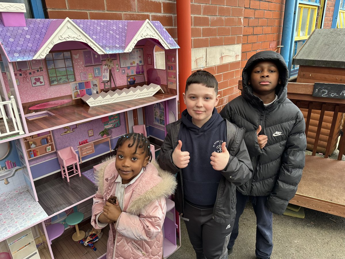 StPeterPaulPri's tweet photo. Today our Y6 ‘gardeners’ spent time with their Reception ‘seeds.’ Our children have such beautiful friendships at SSPP! https://t.co/I3IuMRUreu