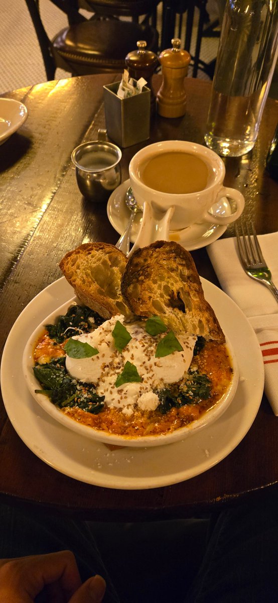 Justin? more like 🚍tin tweet media