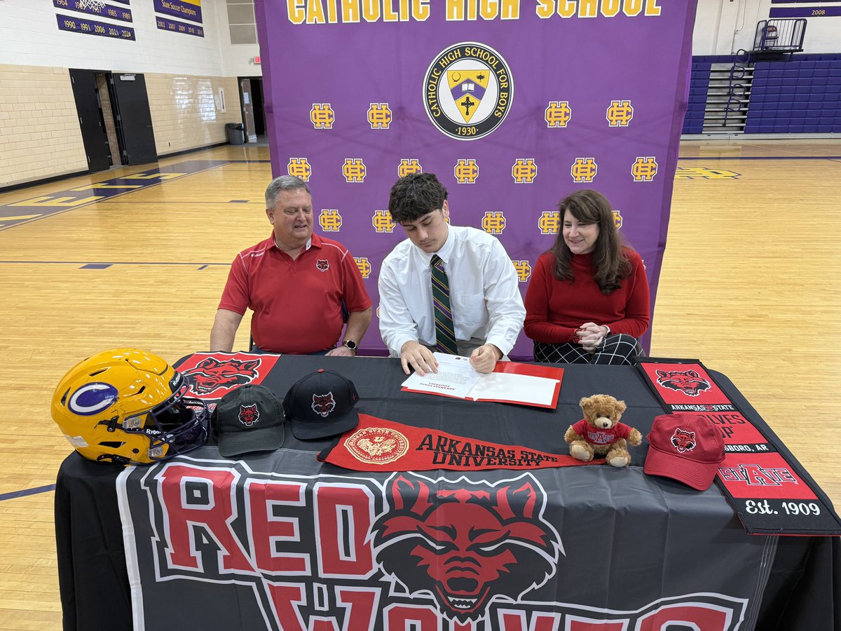 Catholic Rockets Football tweet media