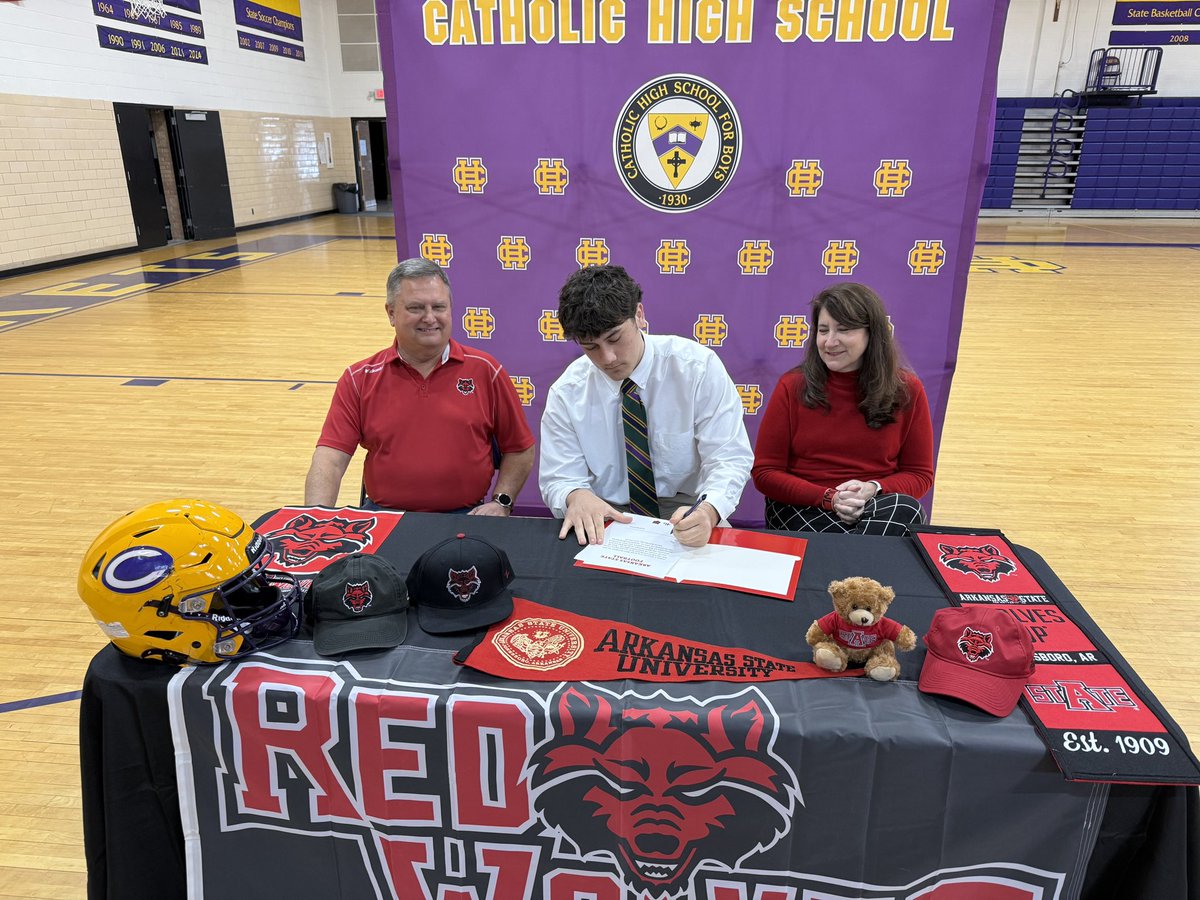 Catholic Rockets Football tweet media