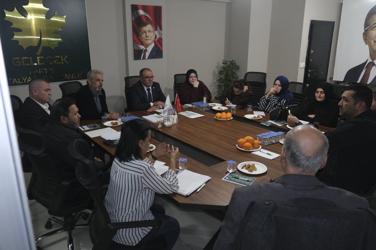 Genel Başkanımız Prof. Dr. Ahmet Davutoğlu’nun tensipleri,
Teşkilat Başkanımız Sayın Ömer Ünal’ın olurlarıyla
Ömer Kunter, Elmalı İlçe Başkanı olarak atanmıştır.
Yetki belgesi, Antalya İl Başkanımız Sayın Muhammet Acar tarafından takdim edilmiştir.
Hayırlı olsun
<a href="/GelecekPartiTR/">Gelecek Partisi</a>