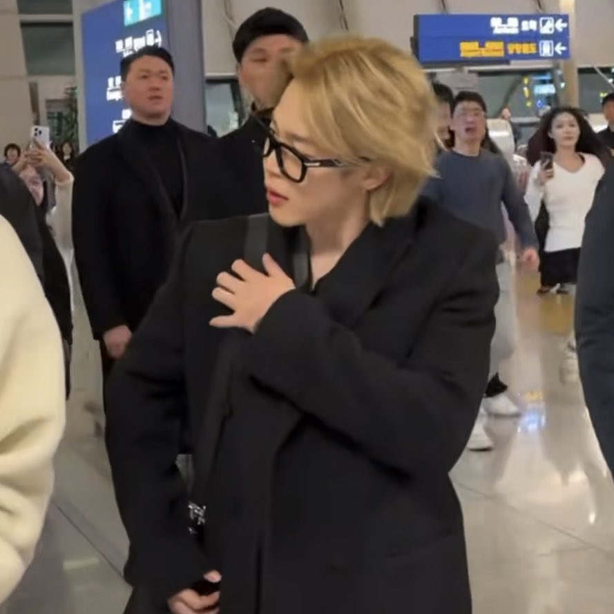 오빠 나 두바이쫀득쿠키 먹고싶어...

          두바이쿠키? 알겠어
( 두바이 가서 사오면 되겠지... ) O o .