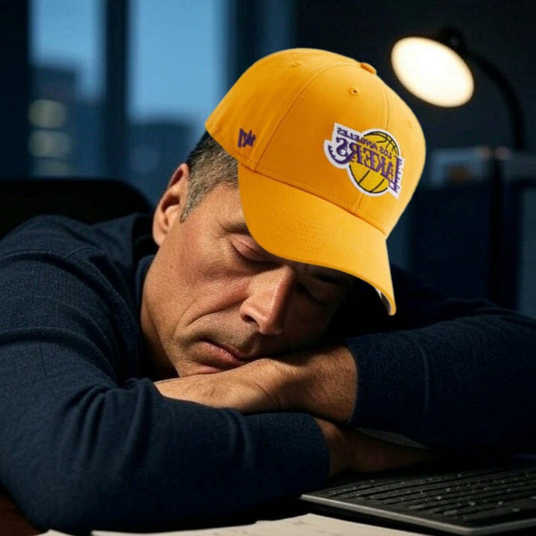 LakeShowYo tweet media