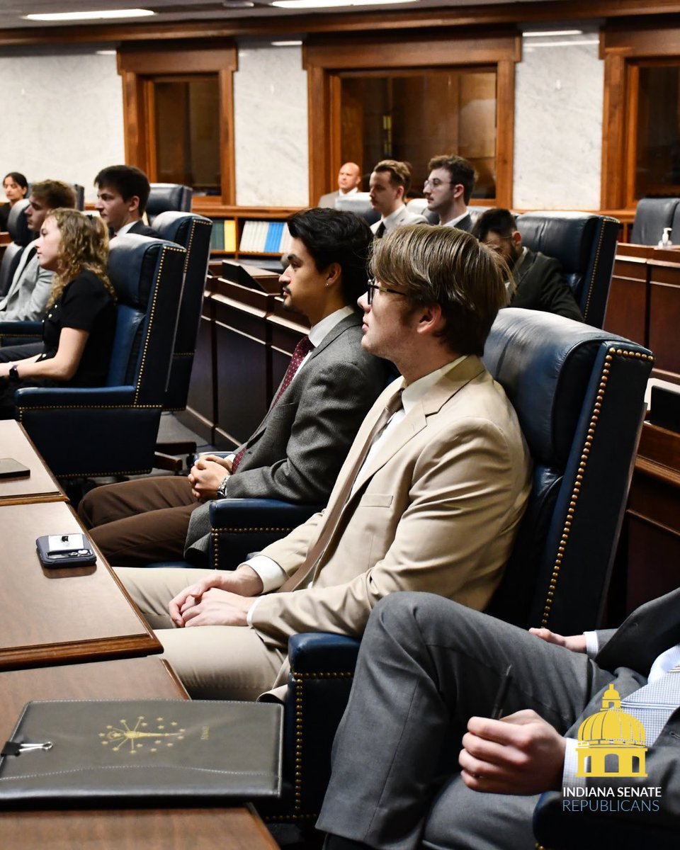 INternSenGOP tweet media