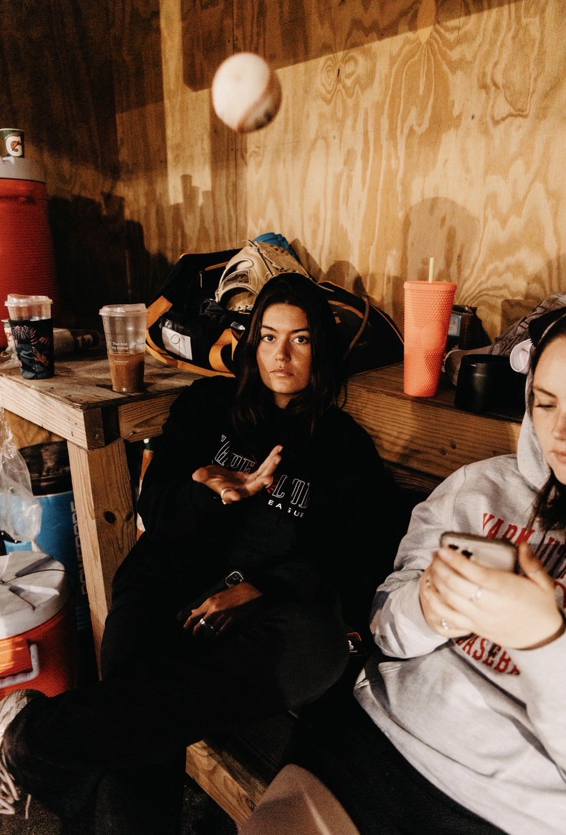 Christine Bronski tweet media