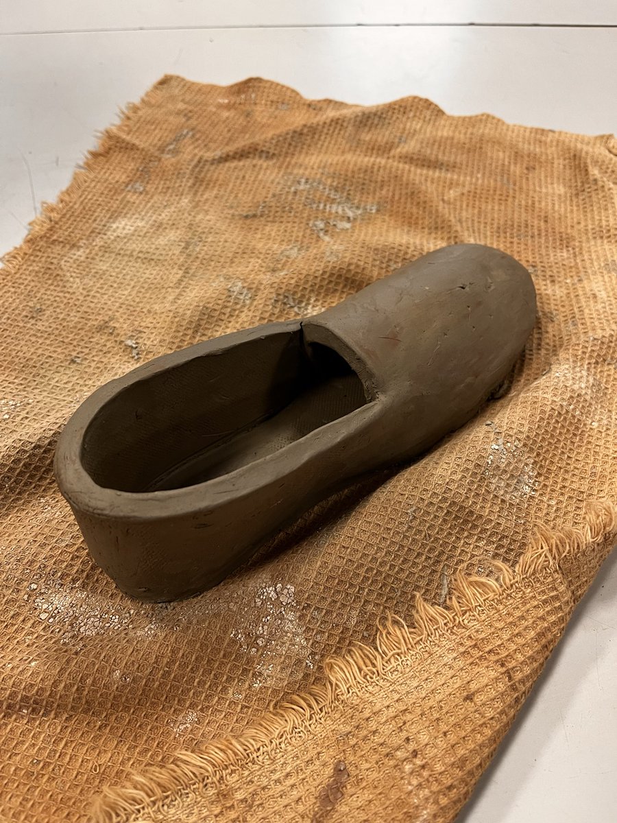 SchoolHeys's tweet photo. #WeAreTHS Year 9 explored clay footwear in Art today, designing and hand-building a shoe. Pupils experimented with texture and surface decoration as they shaped forms. Great focus and creativity from everyone — these pieces show strong craftsmanship and imaginative thinking. https://t.co/WDftkMKyvs