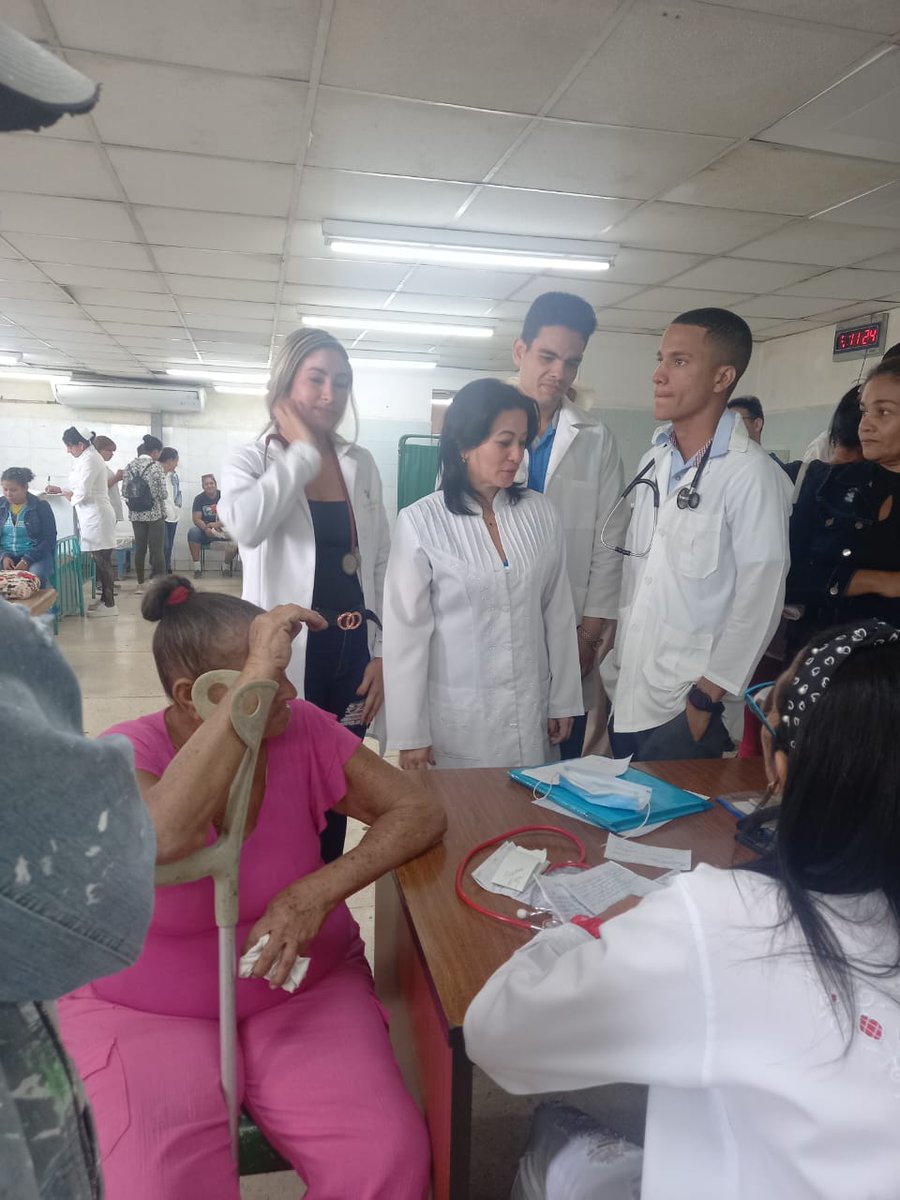 En el día de hoy se realizó un control al proceso docente en el Hospital Celia Sánchez Manduley.
@BrocheMade8904
<a href="/MadeMR73/">Madelin Rodríguez Martínez</a>
<a href="/granma_ucm/">UCM Granma</a>
<a href="/FCM_Manzanillo/">Facultad de Ciencias Médicas Sánchez Manduley</a>
<a href="/DeFcmm91005/">Decana de la FCMM</a>
<a href="/DeFcmm94497/">Yusdeilis Ramírez</a>
#FCMMTransformaYCrece