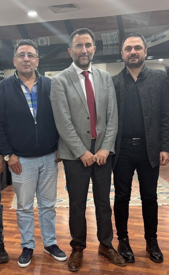 Değerli Hemşehrimiz;

Kangal Kültür ve Eğitim Vakfı Mütevelli Heyeti Olarak, Alacahan Köyünden, Mir Holding Yönetim Kurulu Başkanı İbrahim MİRMAHMUTOĞULLARI’nı İşyerinde Ziyaret Ettik. Samimi ve Hoş Sohbeti İçin Kendisine Teşekkür 
 kangalvakfi.org.tr/hemsehri-ziyar…