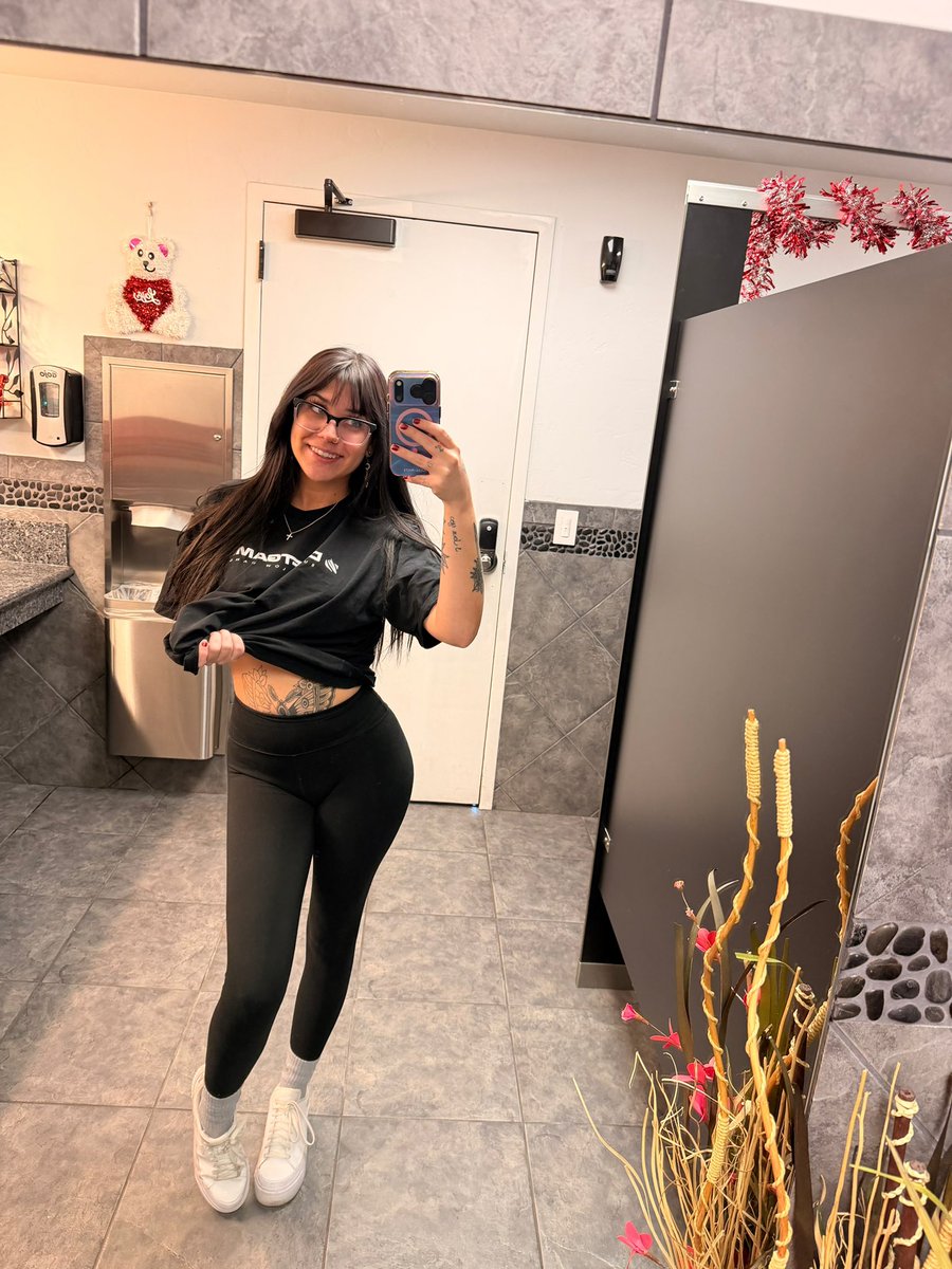 Ashley tweet media